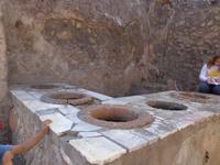 Termopolium in Pompej &ndash; &copy; Gabriele Schwarze (Eberhardt TRAVEL)