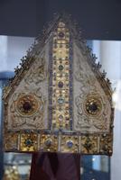 Wertvolle Mitra - Dommuseum Amalfi &ndash; &copy; Philipp Schmitz (Eberhardt TRAVEL)