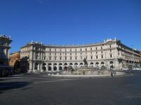 Rom (Piazza della Repubblica)  &ndash; &copy; Katrin Deutschbein (Eberhardt TRAVEL)