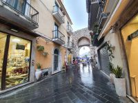 Taormina, Porta Catania &ndash; &copy; Ria Heilmann (Eberhardt TRAVEL)