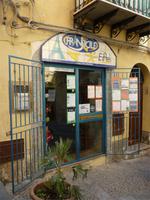 Reisebüro in Cefalu &ndash; &copy; Linda Hartge (Eberhardt TRAVEL)