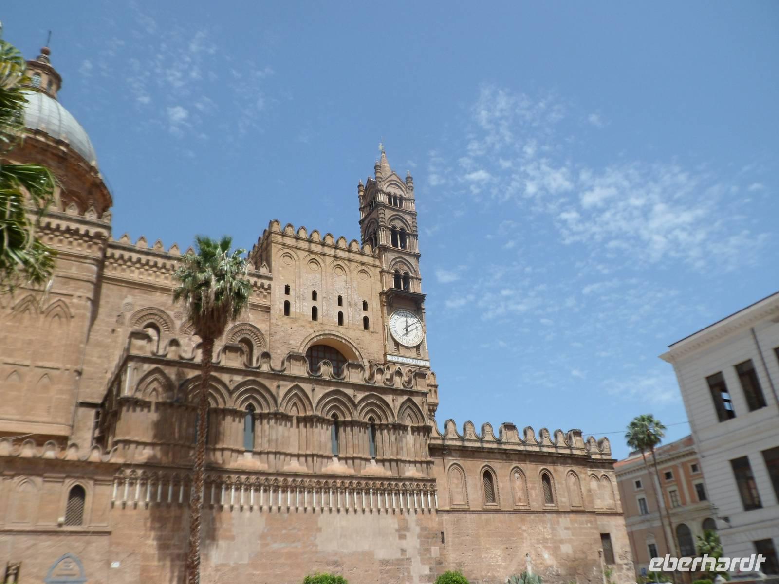 Seitenschiff der Kathedrale von Palermo &ndash; &copy; Barbara Werrmann (Eberhardt TRAVEL)