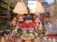 Schaufenster in Taormina.JPG &ndash; &copy; Marieta Beck (Eberhardt TRAVEL)