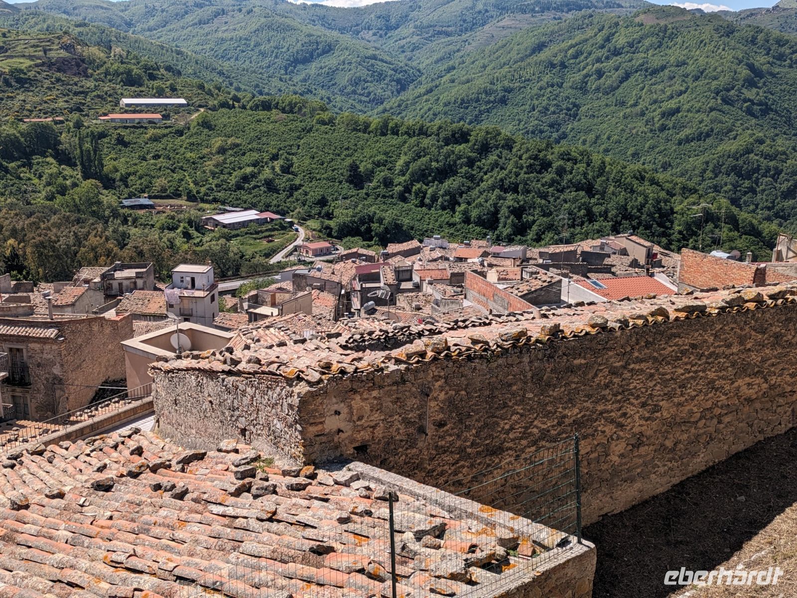 Blick über Montalbano &ndash; &copy; Günter Thomas Menzel (Eberhardt TRAVEL)