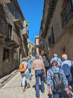 Erkundungsgang in Montalbano &ndash; &copy; Günter Thomas Menzel (Eberhardt TRAVEL)