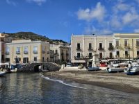 Insel Lipari - am Hafen(18).jpg &ndash; &copy; Steffi Lambrecht (Eberhardt TRAVEL)