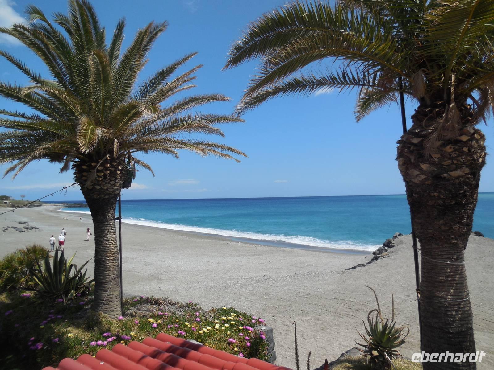 Hotel Hilton Giardini Naxos - Strand &ndash; &copy; Heike Meinhold (Eberhardt TRAVEL)