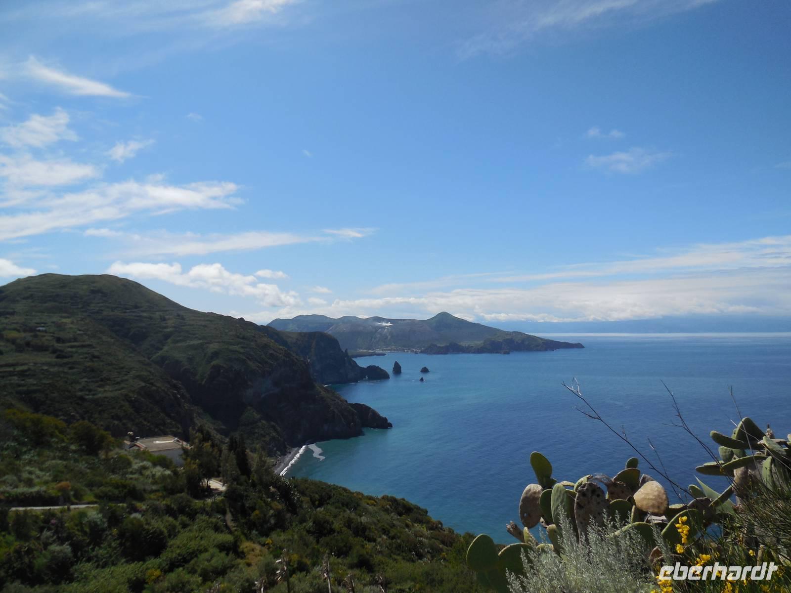 Blick von Lipari &ndash; &copy; Heike Meinhold (Eberhardt TRAVEL)