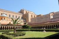 Kreuzgang in Monreale &ndash; &copy; Romy Ginzel (Eberhardt TRAVEL)