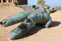 Ikarus-Statue (moderne Kunst) &ndash; &copy; Philipp Schmitz (Eberhardt TRAVEL)