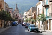 Hauptstraße Castelbuono &ndash; &copy; Philipp Schmitz (Eberhardt TRAVEL)