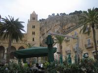 303. Der Dom am felsigen Berg - Sizilien 10-17.5.15 &ndash; &copy; Annett Seese (Eberhardt TRAVEL)