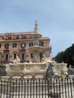 Messina (Orionbrunnen am Domplatz) &ndash; &copy; Katrin Deutschbein (Eberhardt TRAVEL)