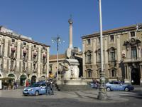 020-Catania_Piazza_de_Duomo &ndash; &copy; Dirk Schlosser (Eberhardt TRAVEL)