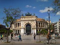 Opernhaus &ndash; &copy; Anne-Katrin Müller (Eberhardt TRAVEL)