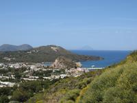 Vulcano mit dem Stromboli am Horizont &ndash; &copy; Julian Bartsch (Eberhardt TRAVEL)
