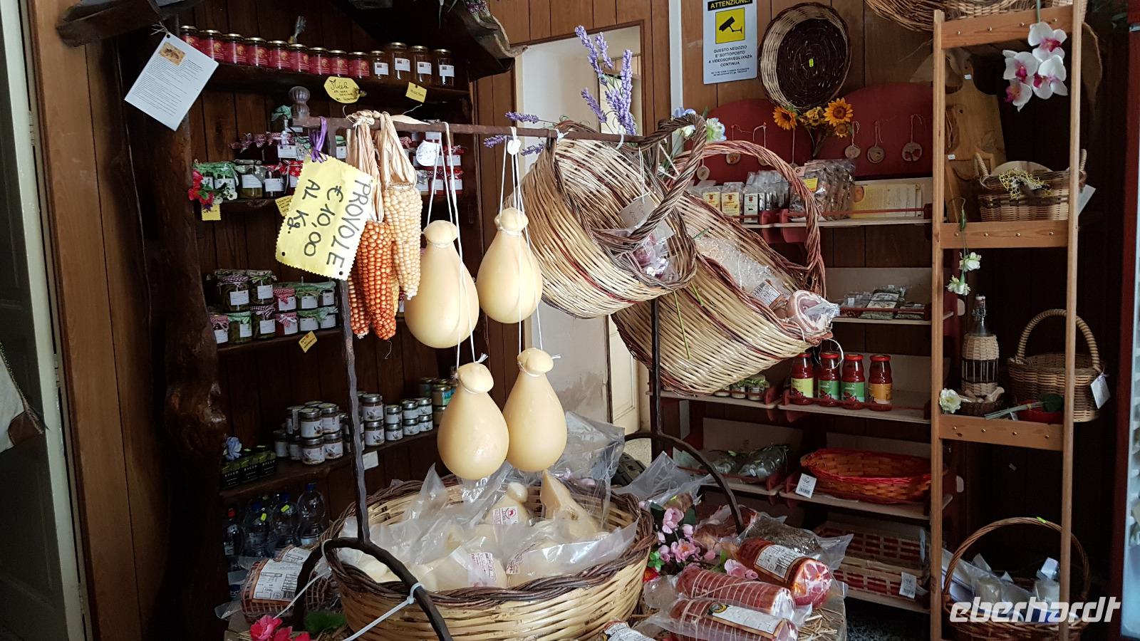 Montalbano Elicona 20180908 101343 &ndash; &copy; Marlies Thrum (Eberhardt TRAVEL)