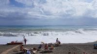 tosende Brandung am Strand von Giardini Naxos &ndash; &copy; Marlies Thrum (Eberhardt TRAVEL)