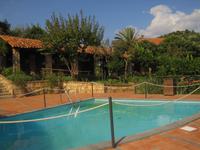 Pool im Agriturismo &ndash; &copy; Stefanie Zeiler (Eberhardt TRAVEL)