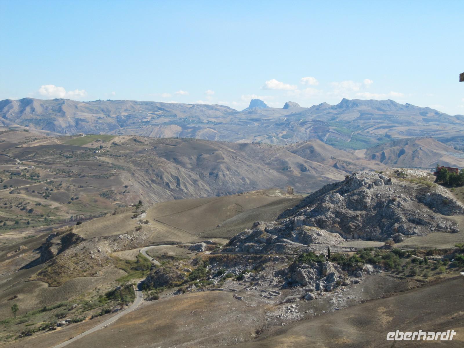 Die Berge um Muxaro &ndash; &copy; Petra Sauer (Eberhardt TRAVEL)