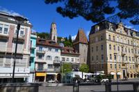 072 Meran, Bozener Tor und St. Nicolai Kirche &ndash; &copy; Konrad Füssel (Eberhardt TRAVEL)