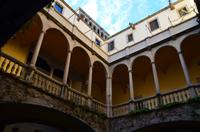 242 Barcelona, Arkaden im Palastbezirk &ndash; &copy; Konrad Füssel (Eberhardt TRAVEL)