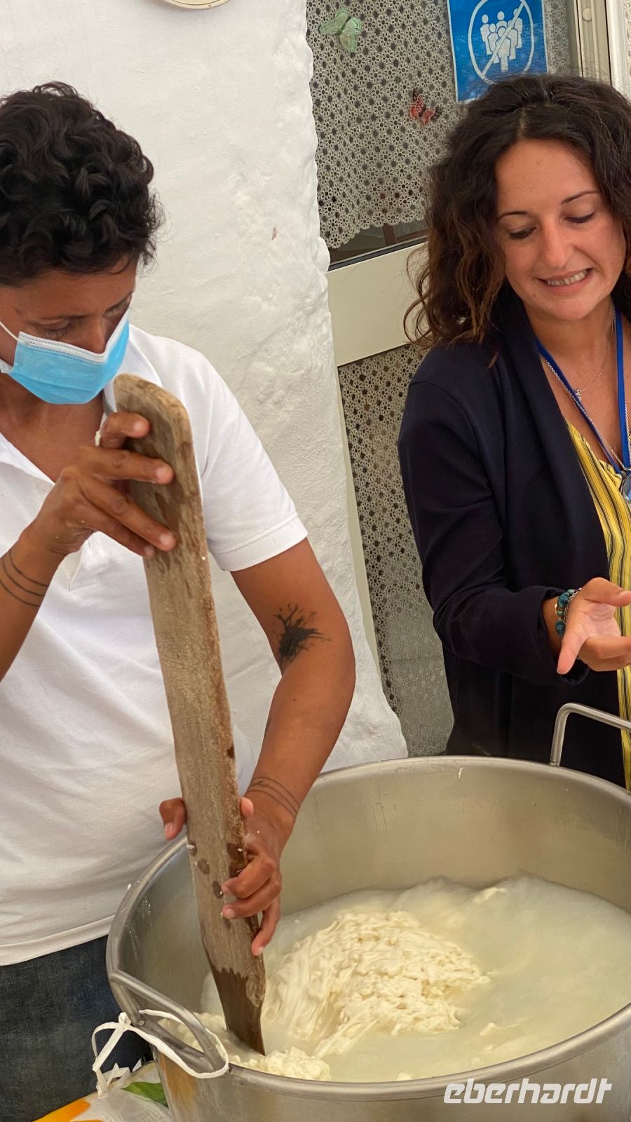 Masseria di Priore - Kochkurs-Mozzarella-Herstellung.jpeg &ndash; &copy; Kerstin Heintzel (Eberhardt TRAVEL)