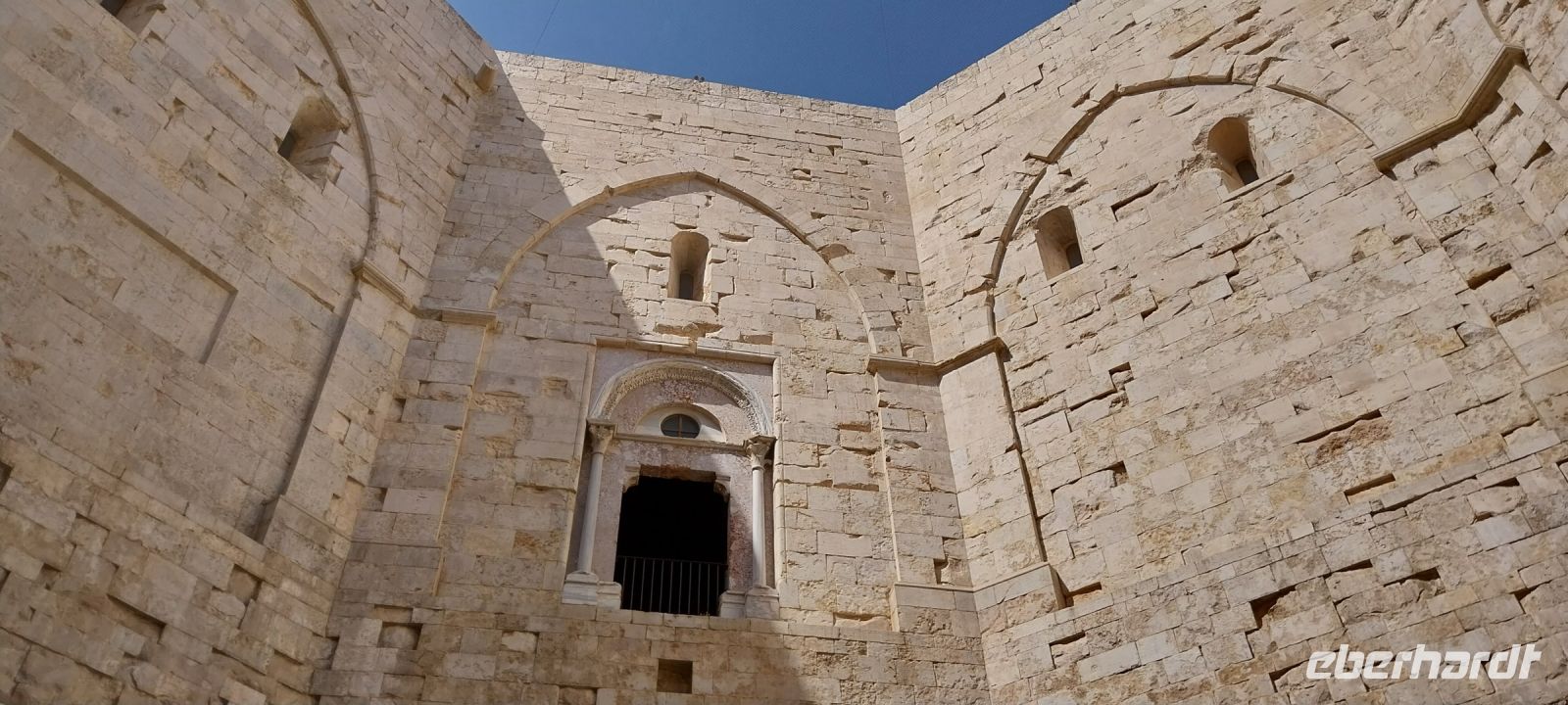 Castel del Monte innen Apulien &ndash; &copy; Anette Rietz (Eberhardt TRAVEL)