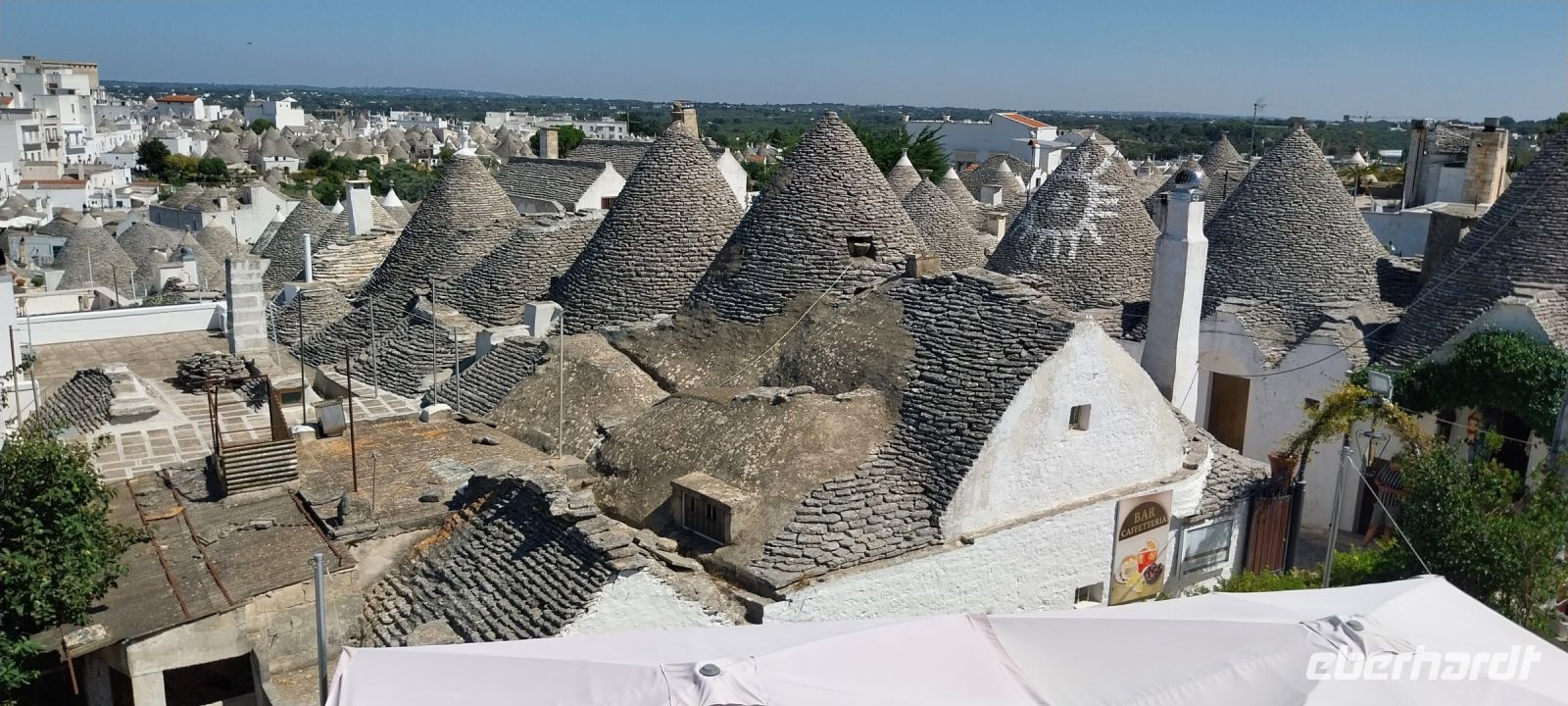Alberobello Panorama @Anette Rietz September &ndash; &copy; Anette Rietz (Eberhardt TRAVEL)