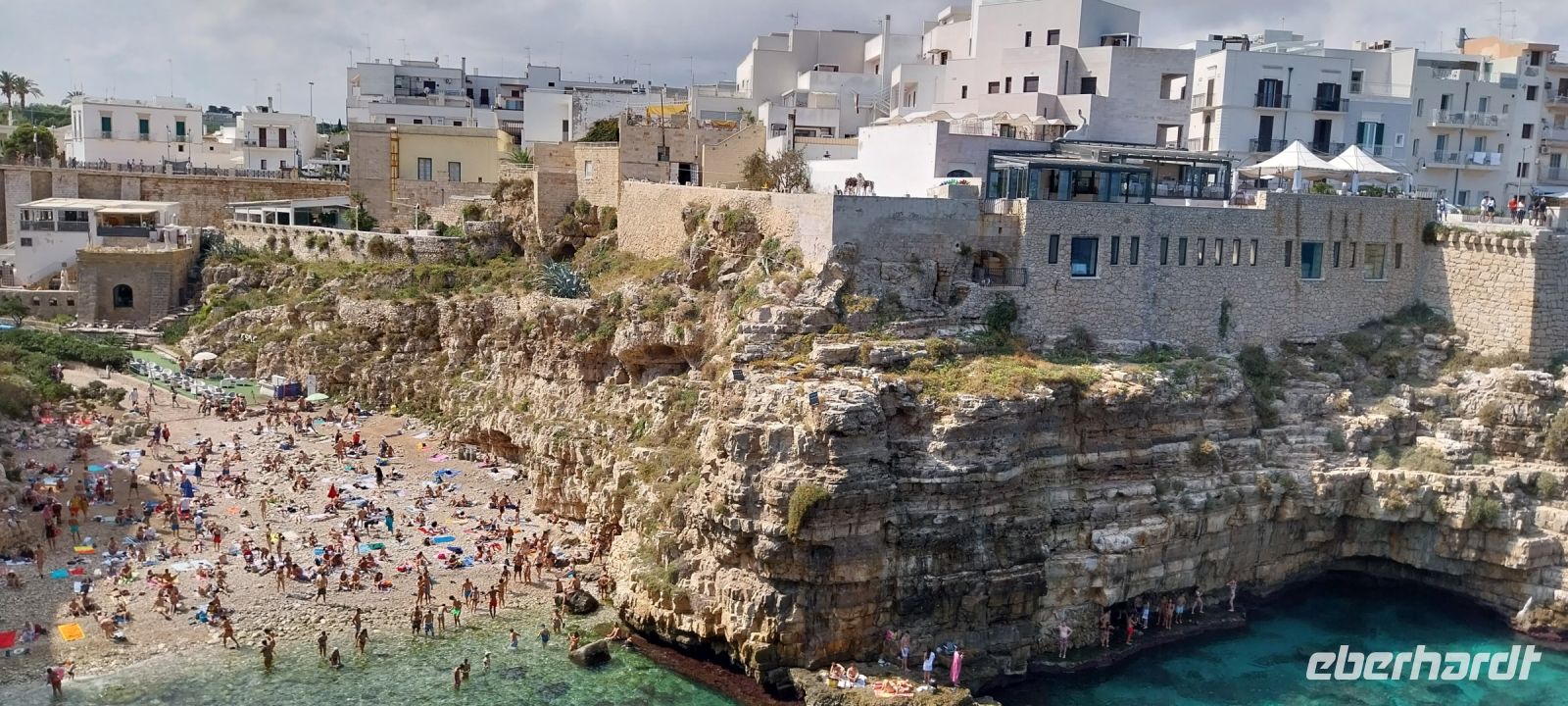 Bucht Strand Polignano a Mare Apulien @Anette Rietz 2023 &ndash; &copy; Anette Rietz (Eberhardt TRAVEL)