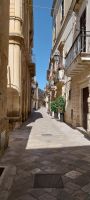 Gasse Lecce Hochformat ohne Gruppe @Anette Rietz &ndash; &copy; Anette Rietz (Eberhardt TRAVEL)
