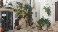 Spaziergang in Cisternino &ndash; &copy; Maxi Goldbach (Eberhardt TRAVEL)