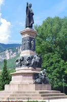 Piazza Dante &ndash; &copy; Cathleen Schaper (Eberhardt TRAVEL)