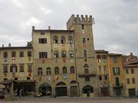 Stadtführung in Arezzo- Piazza Grande &ndash; &copy; Gisela Gerlach (Eberhardt TRAVEL)