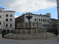 Stadtführung in Perugia mit Silvia- Fontana Maggiore &ndash; &copy; Gisela Gerlach (Eberhardt TRAVEL)