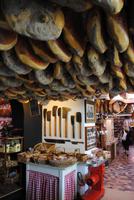 Schinken der Toskana - Laden in Greve &ndash; &copy; Philipp Schmitz (Eberhardt TRAVEL)
