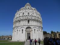 Pisa (Baptisterium - Taufkirche des Doms) &ndash; &copy; Katrin Deutschbein (Eberhardt TRAVEL)