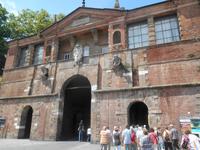 Stadtmauer in Lucca (Porta San Pietro) &ndash; &copy; Katrin Deutschbein (Eberhardt TRAVEL)