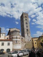 Lucca (Basilica di San Frediano mit Glockenturm) &ndash; &copy; Katrin Deutschbein (Eberhardt TRAVEL)