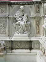 Siena_Campo_Fonte_Gaia_Quercia (1) &ndash; &copy; Andreas Höhn (Eberhardt TRAVEL)