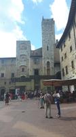 San Gimignano (Piazza della Cisterna) &ndash; &copy; Katrin Deutschbein (Eberhardt TRAVEL)