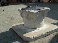Ein verschlossener Brunnen kann nicht vergiftet werden &ndash; &copy; Stefan Jahnke (Eberhardt TRAVEL)