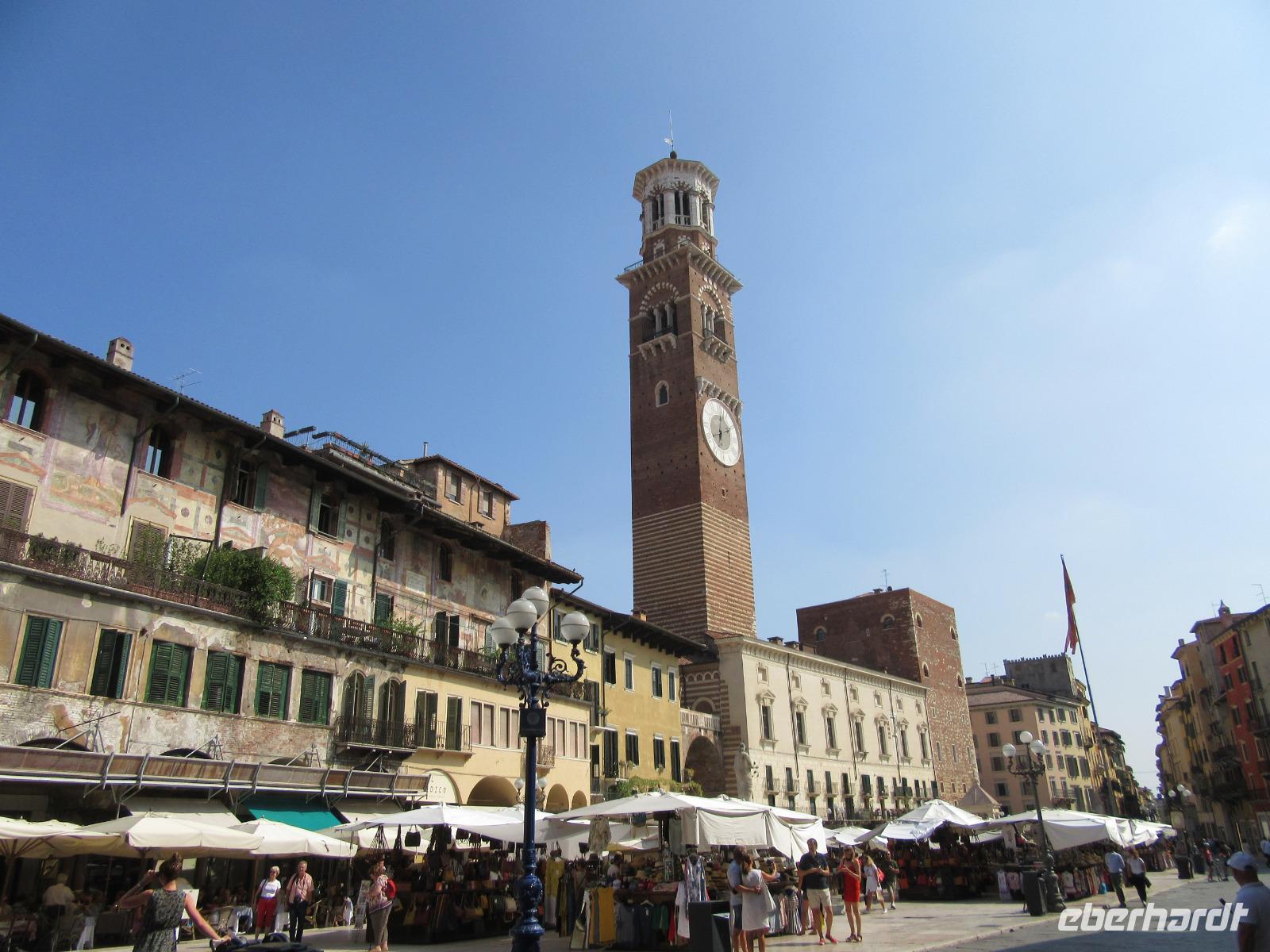 Piazza Erbe &ndash; &copy; Petra Sauer (Eberhardt TRAVEL)