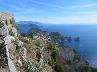Faraglioni-Felsen_2 &ndash; &copy; Thomas Mühlbauer (Eberhardt TRAVEL)