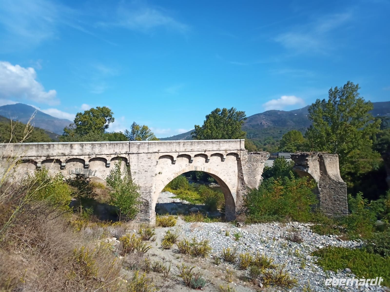 Ponte Novu - Genuesenbrücke &ndash; &copy; Katrin Deutschbein (Eberhardt TRAVEL)