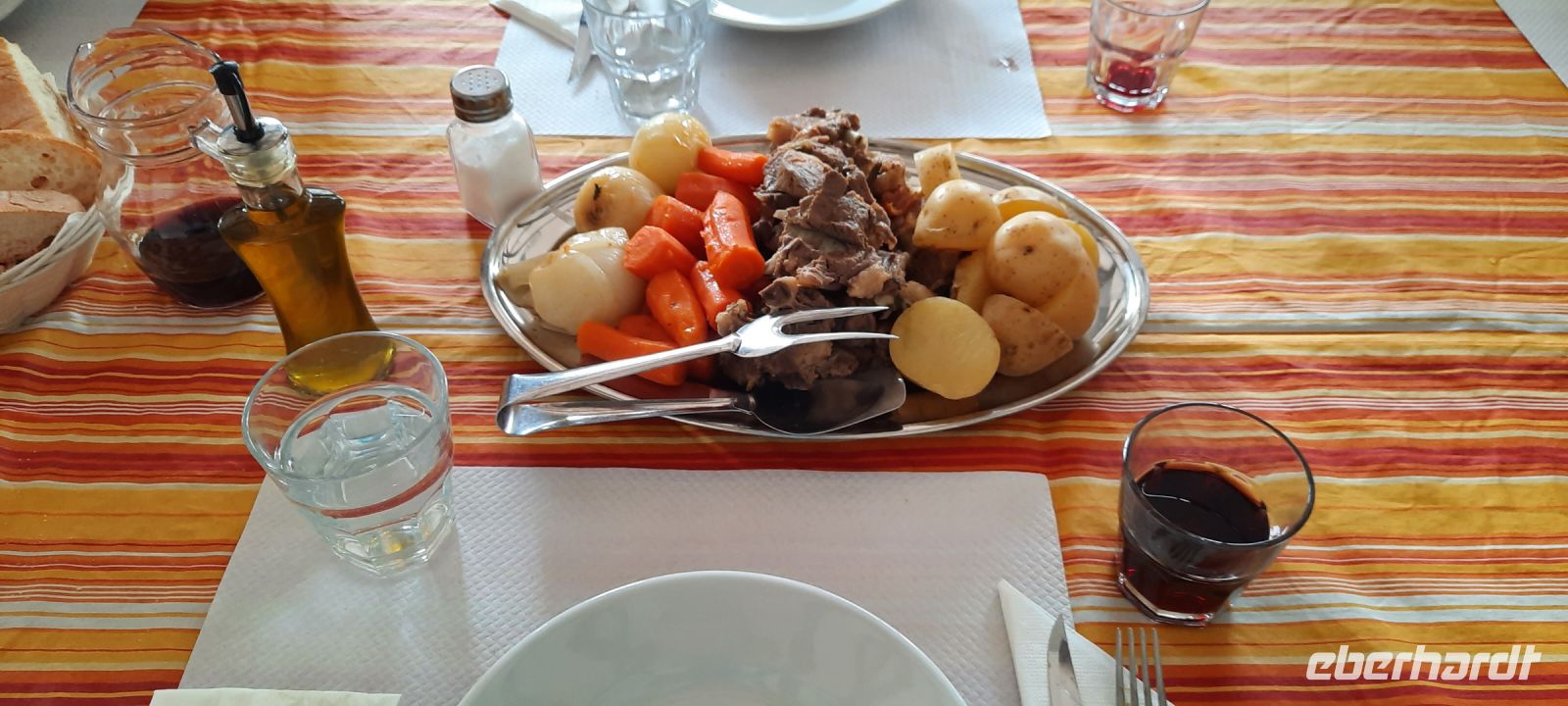 beim Hirten - Lammbraten &ndash; &copy; Betina Marinov (Eberhardt TRAVEL)