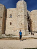 Ria am Castel del Monte &ndash; &copy; Ria Heilmann (Eberhardt TRAVEL)