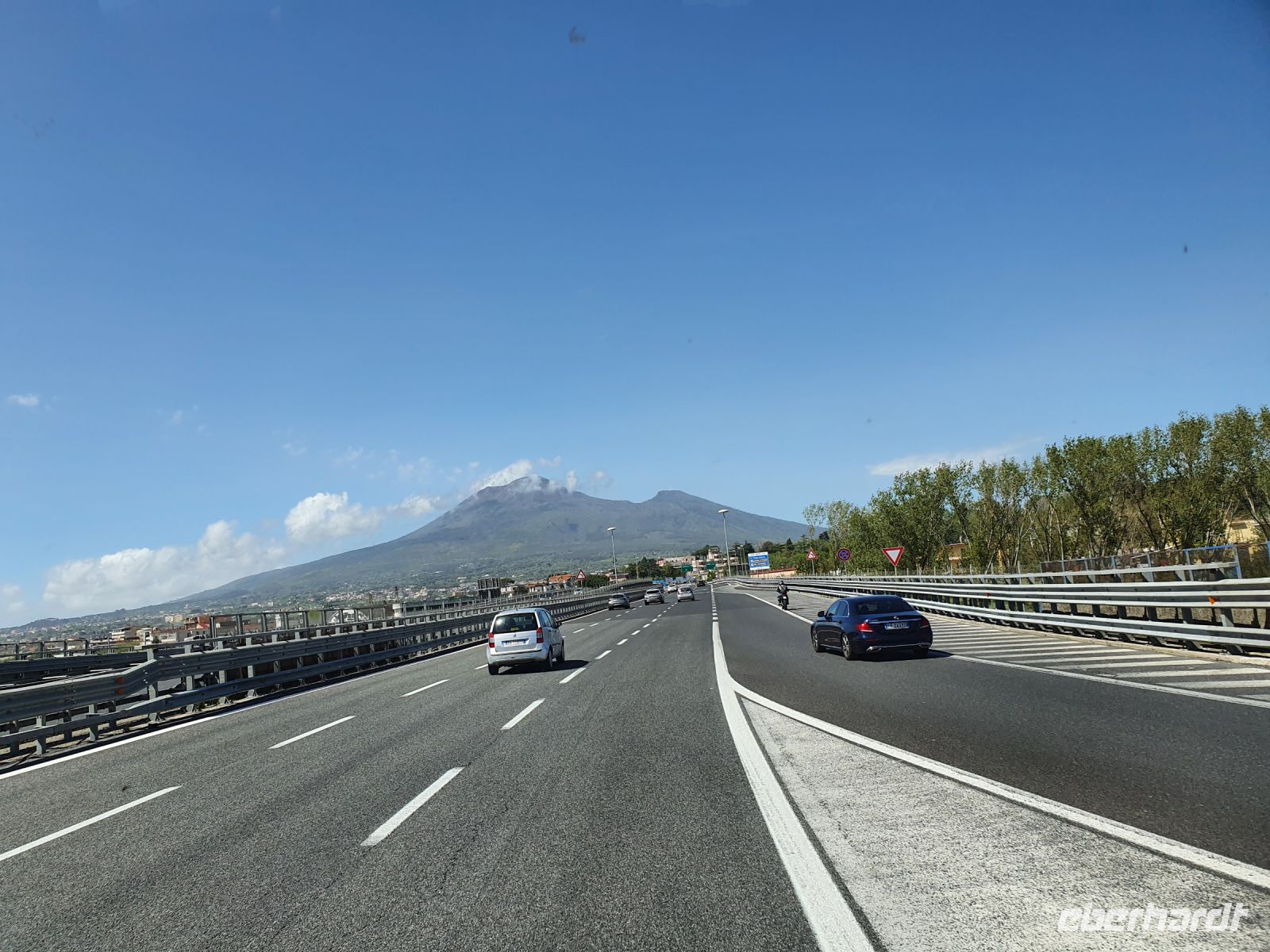 Fahrt zum Flughafen in Neapel &ndash; &copy; Ria Heilmann (Eberhardt TRAVEL)