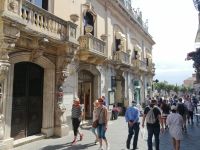 Freizeit in Taormina &ndash; &copy; Andrej Kulikov (Eberhardt TRAVEL)