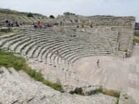 wir geniessen die Atmosphäre im antiken Amphitheater &ndash; &copy; Andrej Kulikov (Eberhardt TRAVEL)